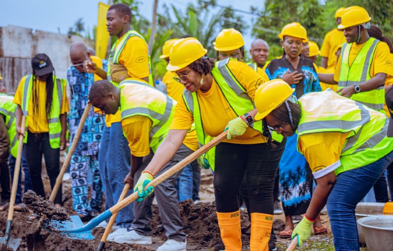 Y'ello Care 2025 : MTN Bénin électrifie, connecte et transforme Avlékété par un triptyque d’impact