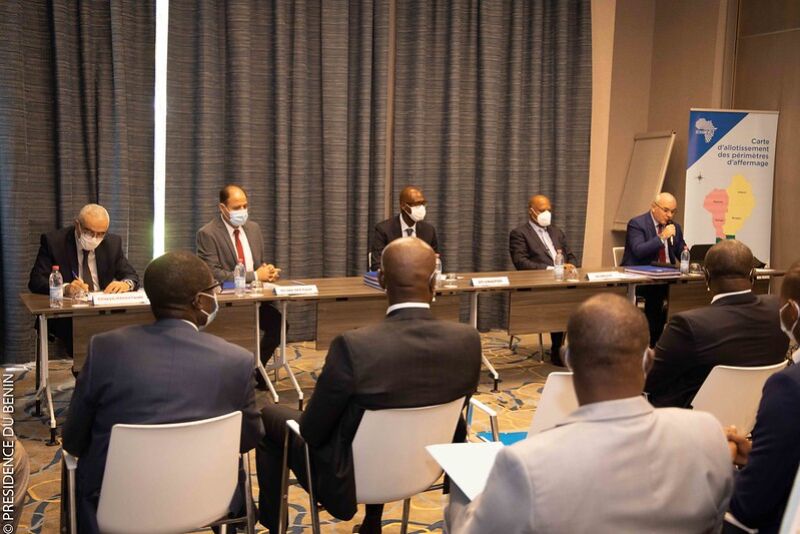 Eau en milieu rural : le Bénin signe trois contrats d’affermage inédits
