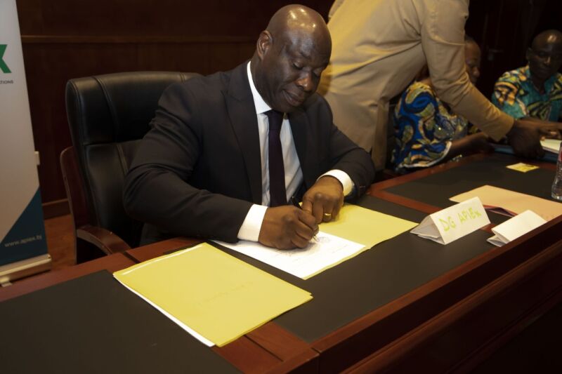PACOFIDE: signature de conventions de financement pour 190 sous-projets