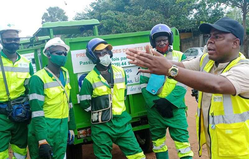 Deuxième génération des contrats de prestation des PME : La SGDS visite les nouveaux dispositifs de pré collecte des déchets à Porto Novo