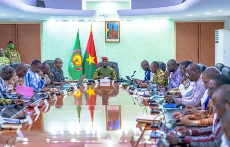 Création de Yennenga Holding au Burkina Faso : Les précisions du gouvernement